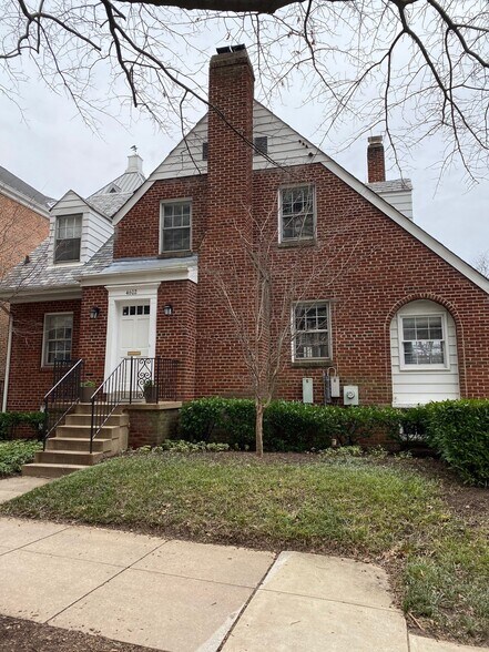 4602 N Park Ave, Chevy Chase, MD for sale - Building Photo - Image 1 of 1
