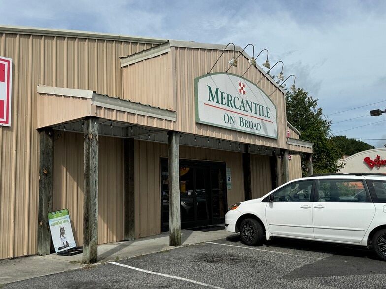 1708 E Broad Ave, Rockingham, NC for lease - Building Photo - Image 2 of 25