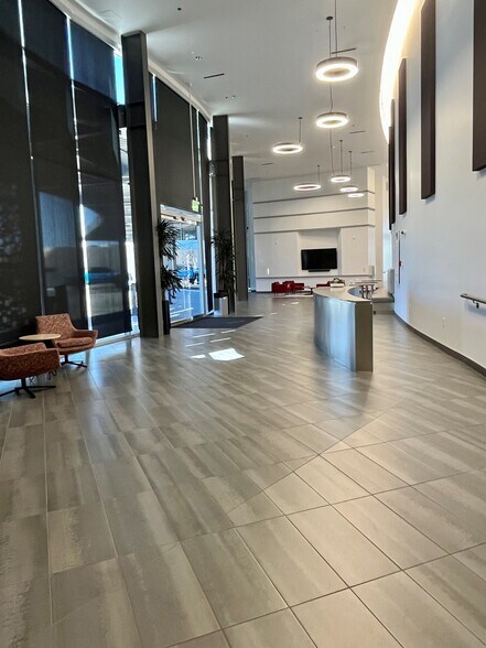 7345 E Acoma Dr, Scottsdale, AZ for lease - Lobby - Image 2 of 8