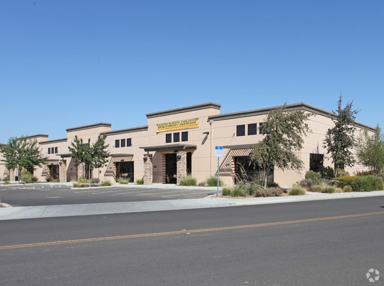 60 G St, Los Banos, CA for lease - Primary Photo - Image 1 of 7