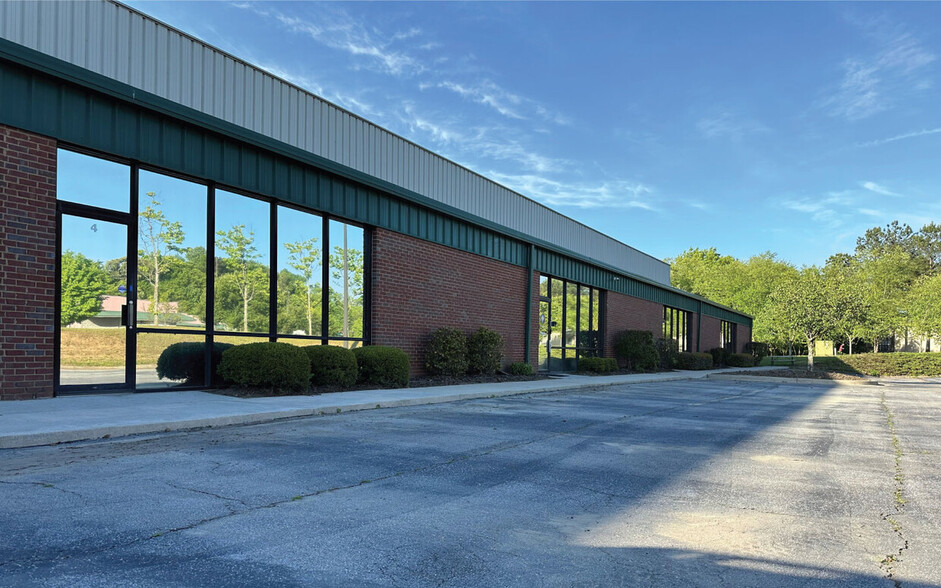 2481 Hilton Dr, Gainesville, GA for sale - Building Photo - Image 1 of 3