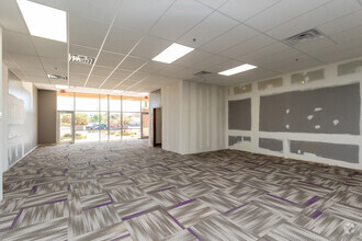 15370 Weir St, Omaha, NE for lease Interior Photo- Image 2 of 7