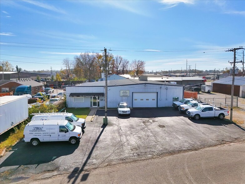 1518 Petunia Ave, Louisville, KY for sale - Building Photo - Image 1 of 76