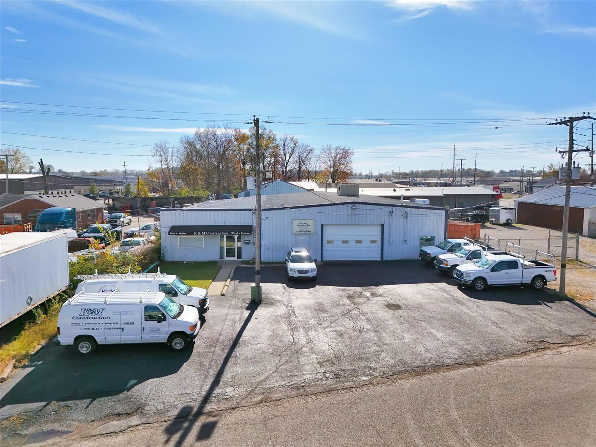 1518 Petunia Ave, Louisville, KY for sale Building Photo- Image 1 of 77