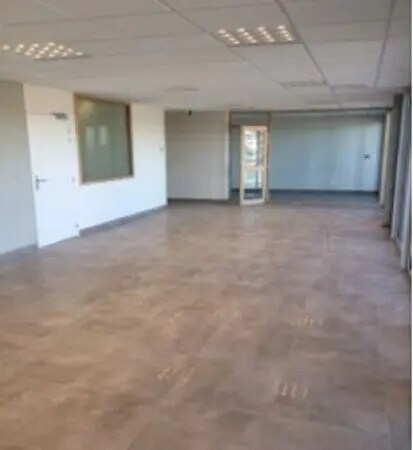 Office in Perpignan for lease Building Photo- Image 1 of 5