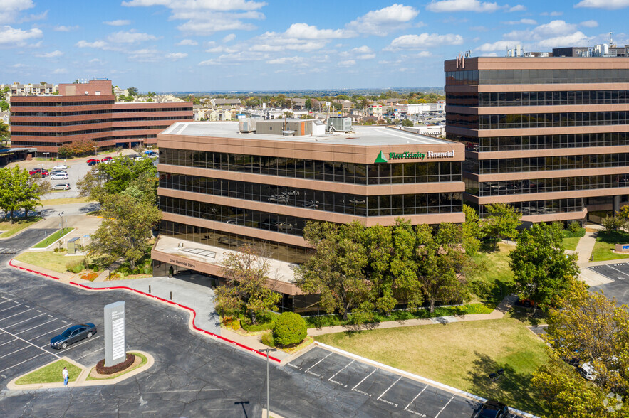 7633 E 63rd Pl, Tulsa, OK for lease - Building Photo - Image 2 of 5