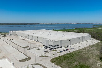 3584 Mountain Creek Pky, Dallas, TX - AERIAL map view