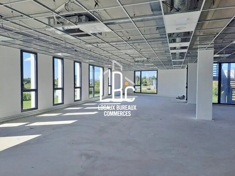 Office in Rezé for lease - Interior Photo - Image 3 of 8