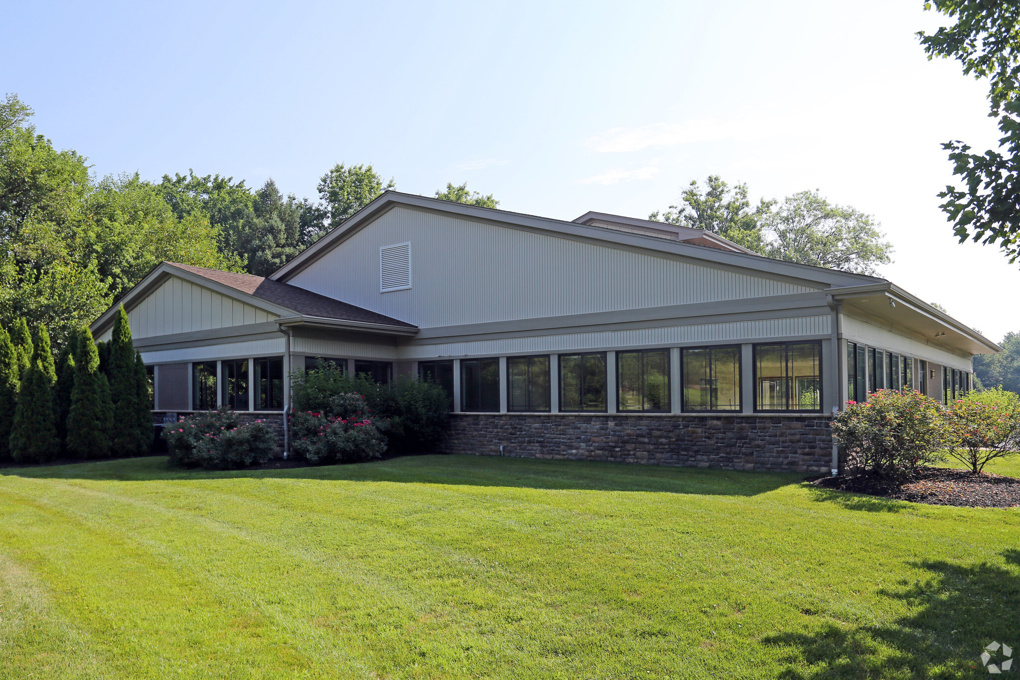 704 E Main St, Moorestown, NJ for lease Building Photo- Image 1 of 6