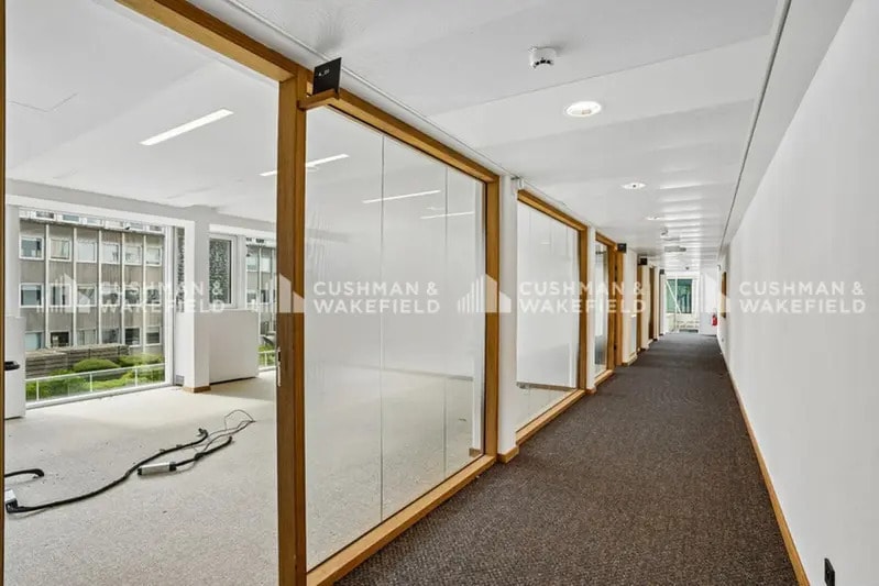 31 Rue Du Colisée, Paris for lease Interior Photo- Image 1 of 3