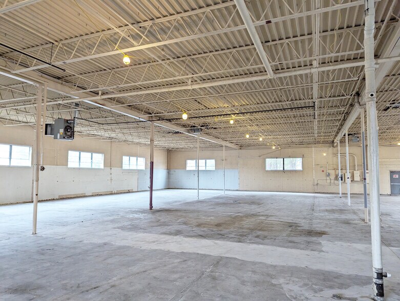 237 Main Dunstable Rd, Nashua, NH 03062 Industrial for Lease