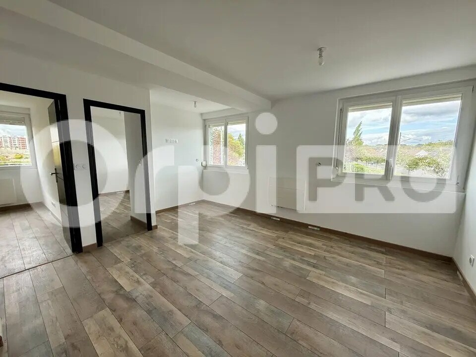 Office in Le Havre for lease Interior Photo- Image 1 of 7