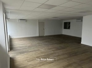 Flex in Genas for lease Interior Photo- Image 2 of 4