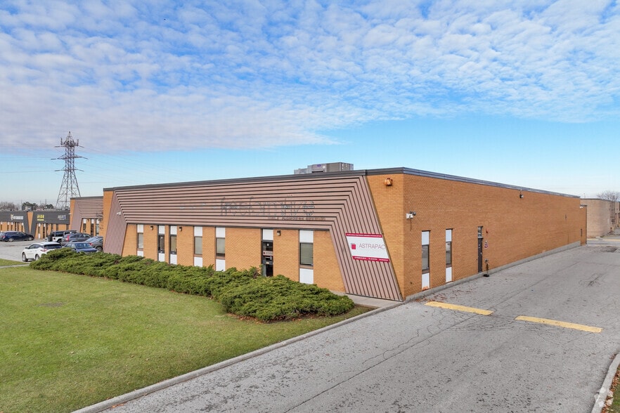 150 Ferrier St, Markham, ON for sale - Primary Photo - Image 1 of 1