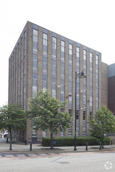 2 Queens Sq, Middlesbrough for sale - Primary Photo - Image 1 of 1