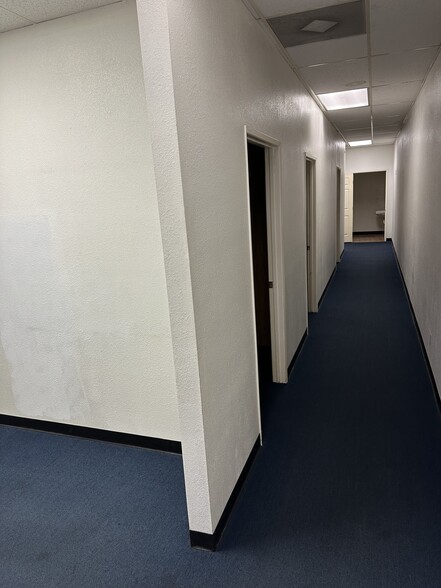 521-595 S Azusa Way, La Puente, CA for lease - Building Photo - Image 2 of 4