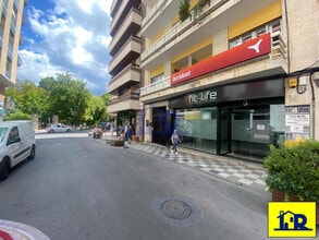 Retail in Cuenca, Cuenca for lease Construction Photo- Image 2 of 10
