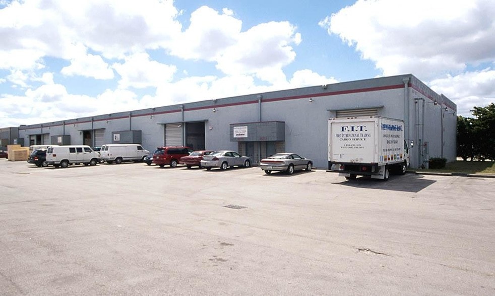 8252-8278 NW 70th St, Miami, FL for lease - Other - Image 2 of 9