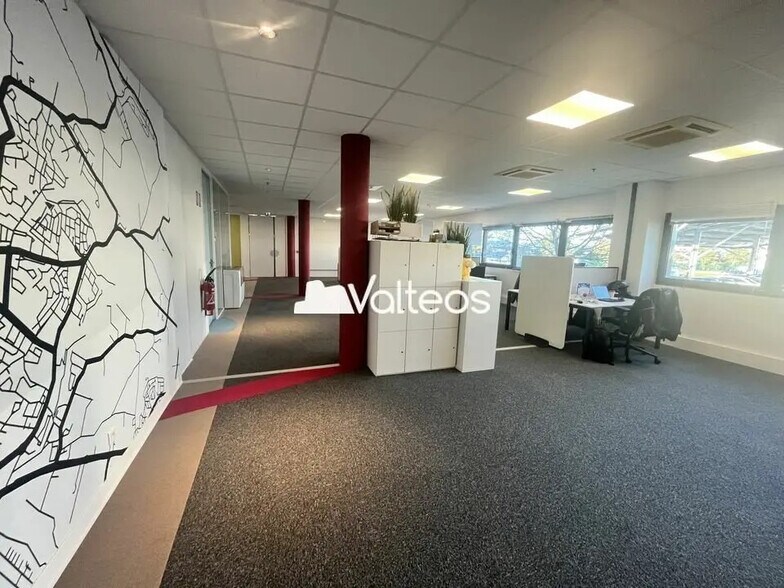 Office in Blagnac for lease - Building Photo - Image 2 of 11