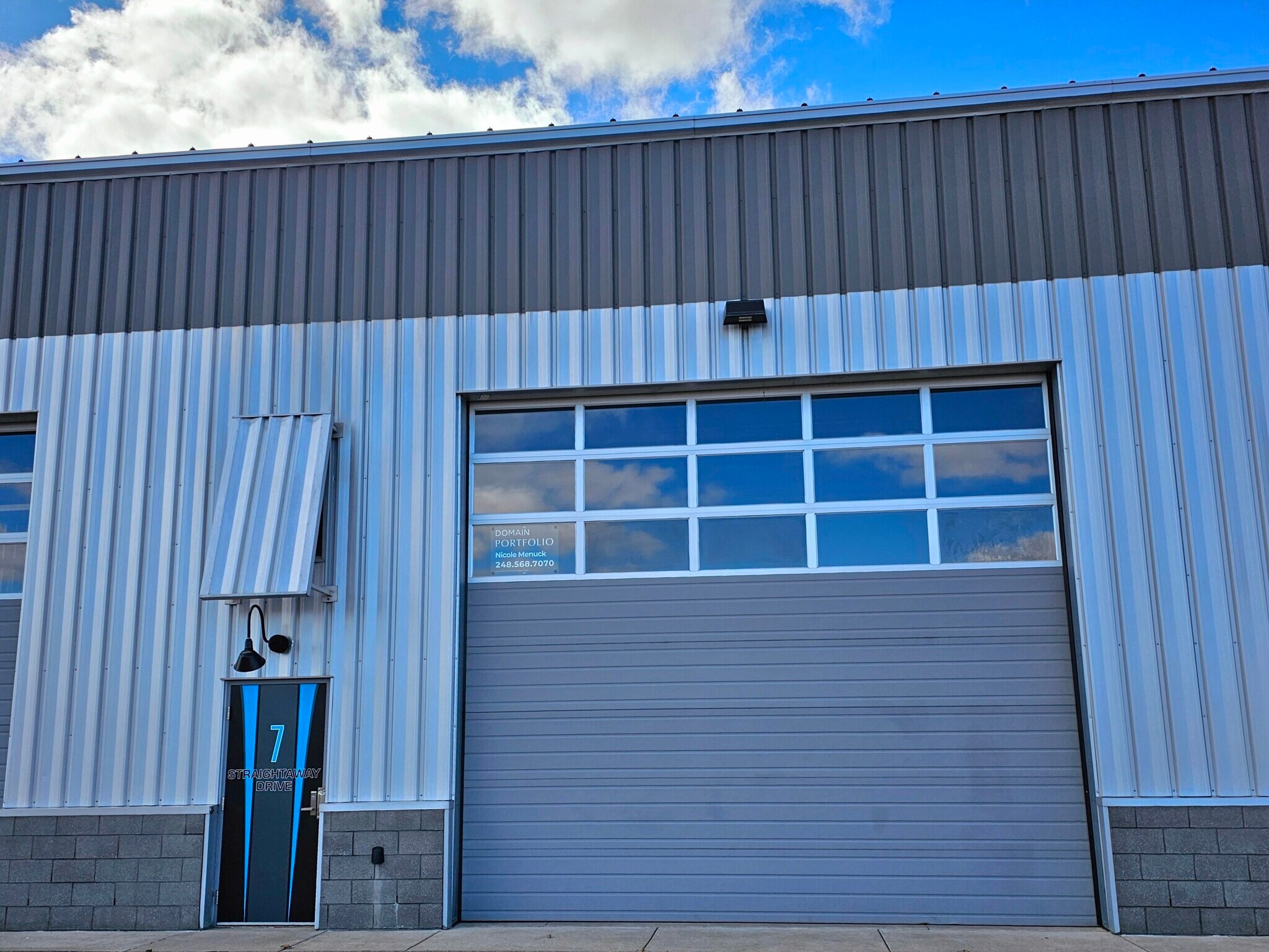 7 Straightaway Dr, Pontiac, MI for sale Primary Photo- Image 1 of 11