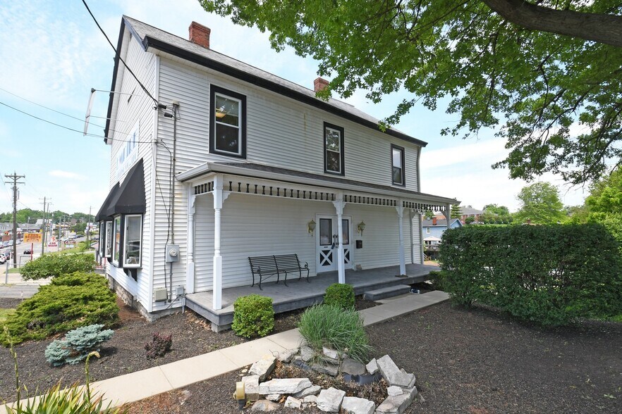 4520 Bridgetown Rd, Cincinnati, OH 45211 Office for Lease