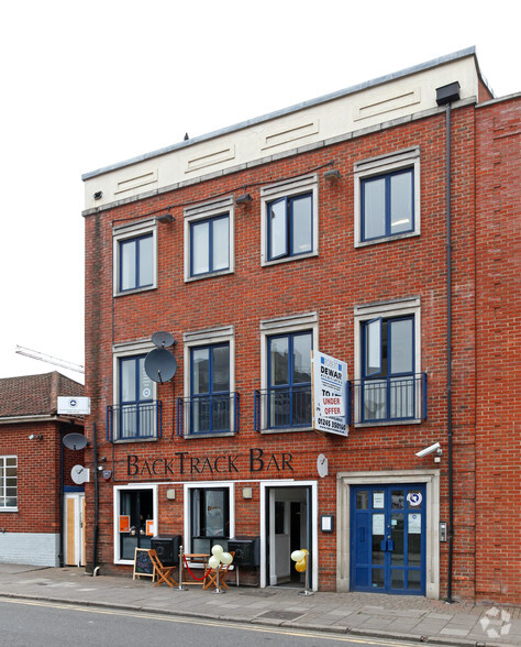 16 Victoria Rd, Chelmsford for sale - Primary Photo - Image 1 of 1