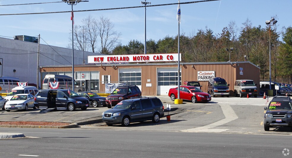 323 Daniel ster Hwy, Nashua, NH 03060