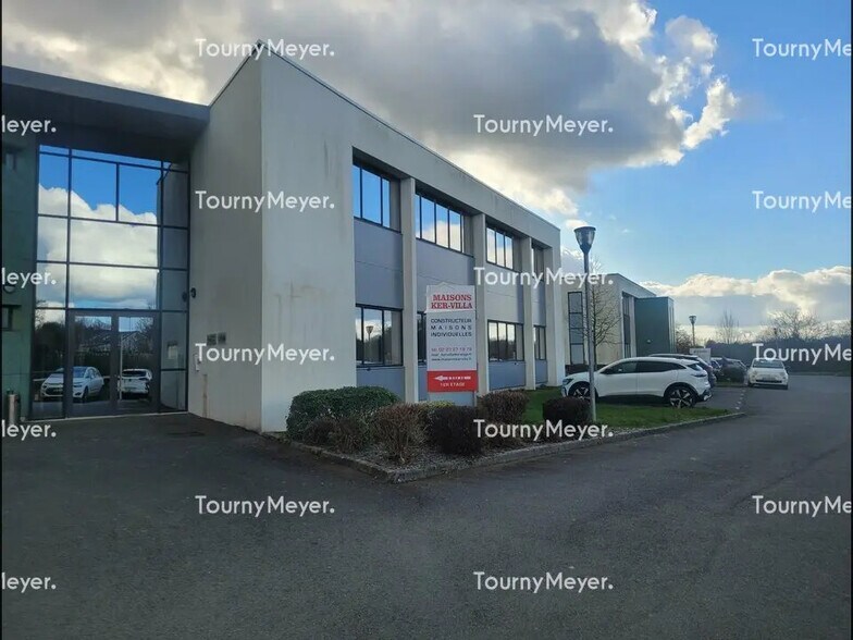 Office in Thorigné-Fouillard for lease - Building Photo - Image 2 of 5