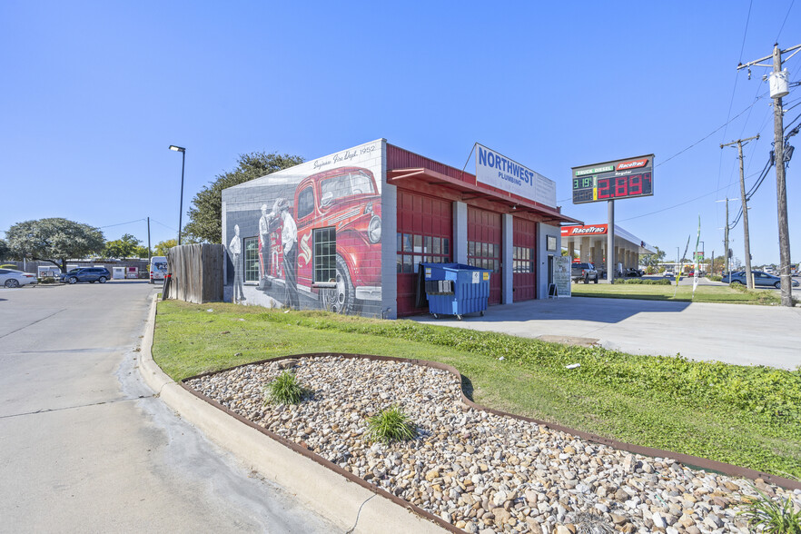 109 N Saginaw Blvd, Saginaw, TX for sale - Building Photo - Image 1 of 8