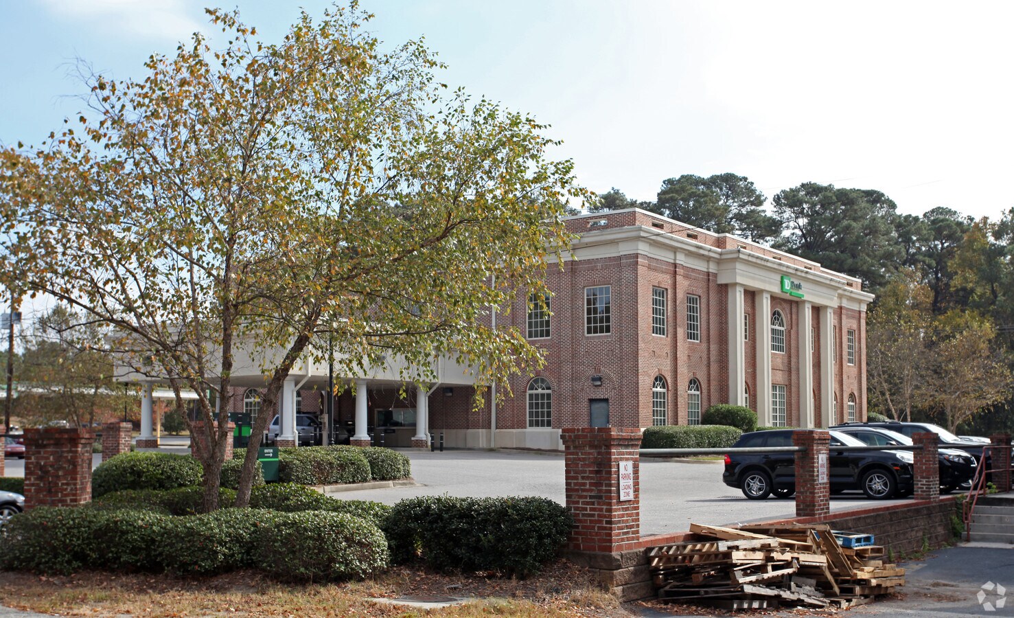 4875 Forest Dr, Columbia, SC 29206