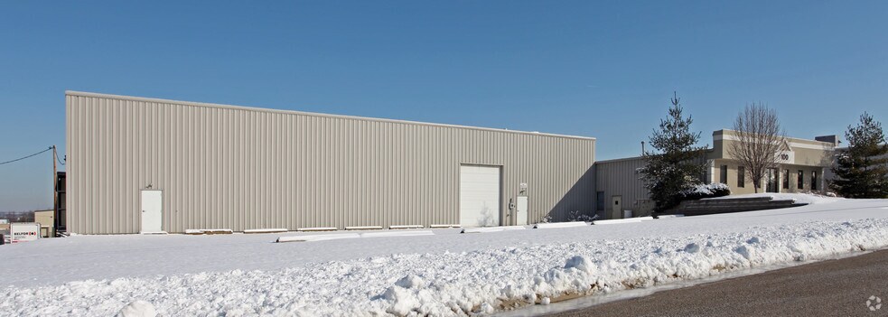 96-100 Security Dr, Fairfield, OH for sale - Primary Photo - Image 1 of 1