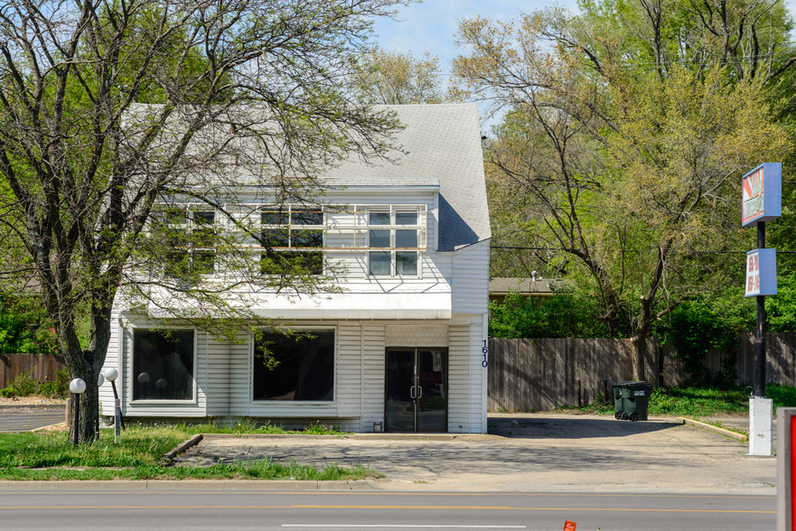 1610 W 23rd St, Lawrence, KS for sale - Building Photo - Image 1 of 1