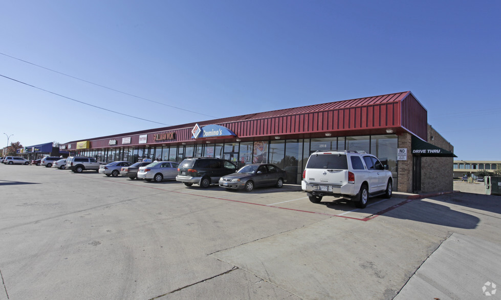 1800-1810 Baird Farm Rd, Arlington, TX for lease - Building Photo - Image 3 of 5