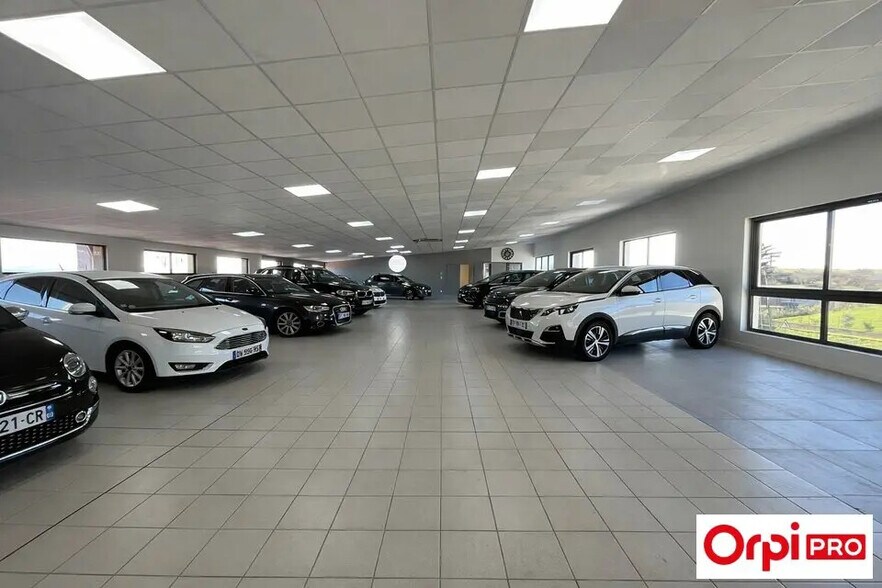 Retail in Chuzelles for sale - Building Photo - Image 2 of 6