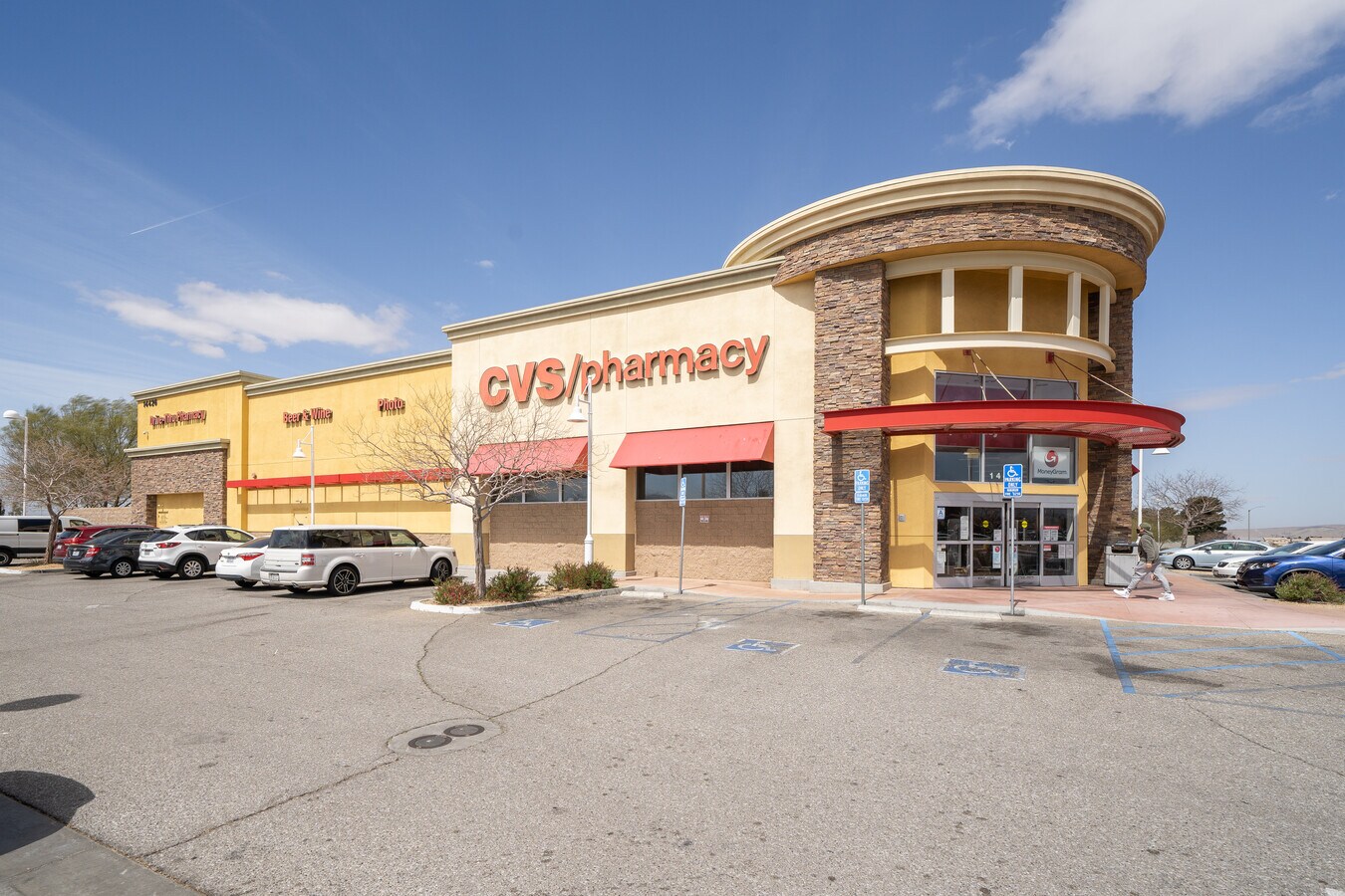 14426 Palmdale Rd, Victorville, CA 92392