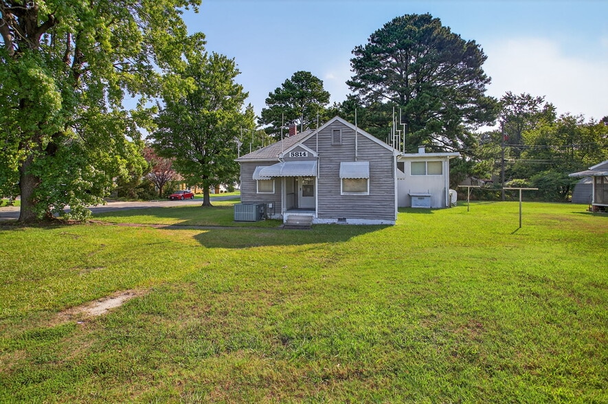 5812 Jefferson Ave, Newport News, VA for sale - Building Photo - Image 2 of 28