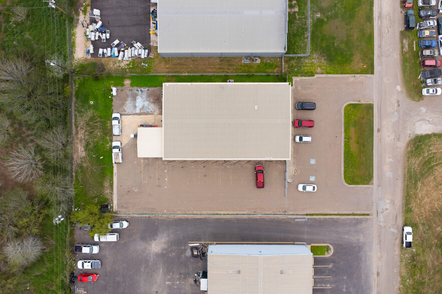 1106 Albrad Ave, Pharr, Tx 78577 - Industrial For Sale 