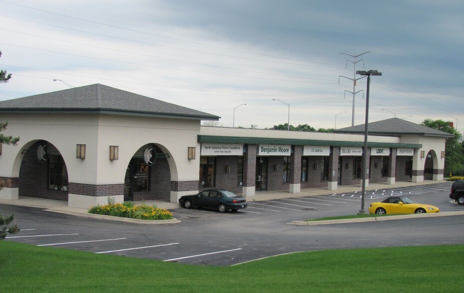 360 S Waukegan Rd, Deerfield, IL for lease - Building Photo - Image 2 of 4