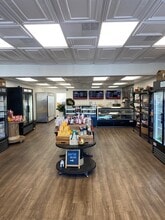 1134-1136 Beacon St, Newton, MA for lease Interior Photo- Image 1 of 1