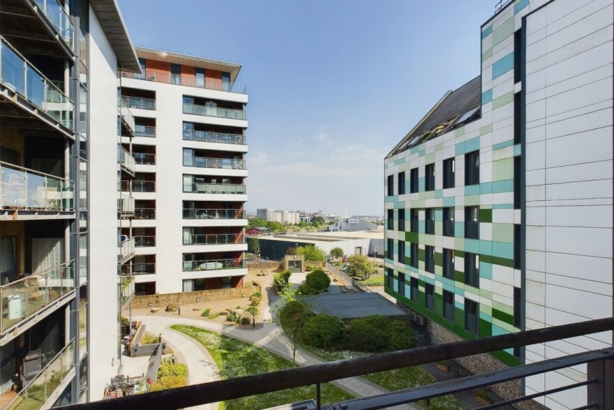 220 High St, Swansea for lease - Building Photo - Image 3 of 12