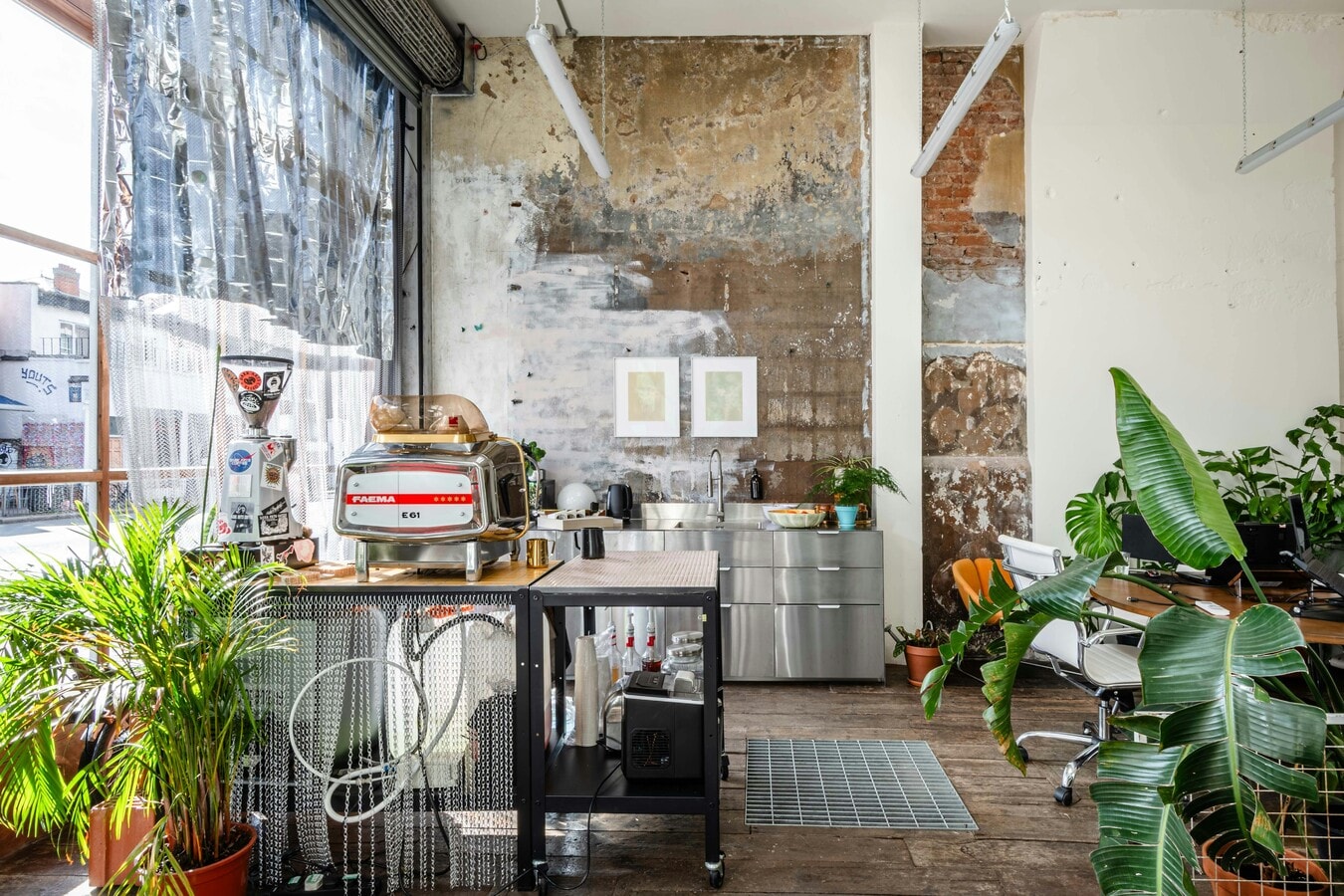 493-495 Hackney Rd, London, LND E2 9ED - Unit 493-495 -  - Interior Photo - Image 1 of 14