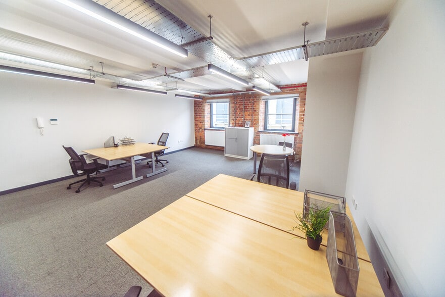 Walker Rd, Newcastle Upon Tyne for lease - Interior Photo - Image 2 of 18