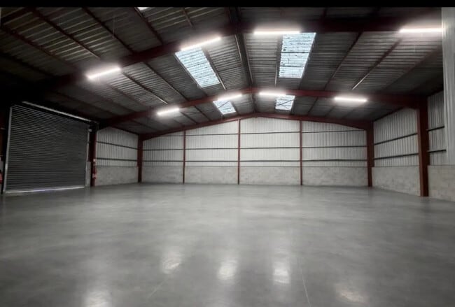 Vente Local d'activités 300 m²