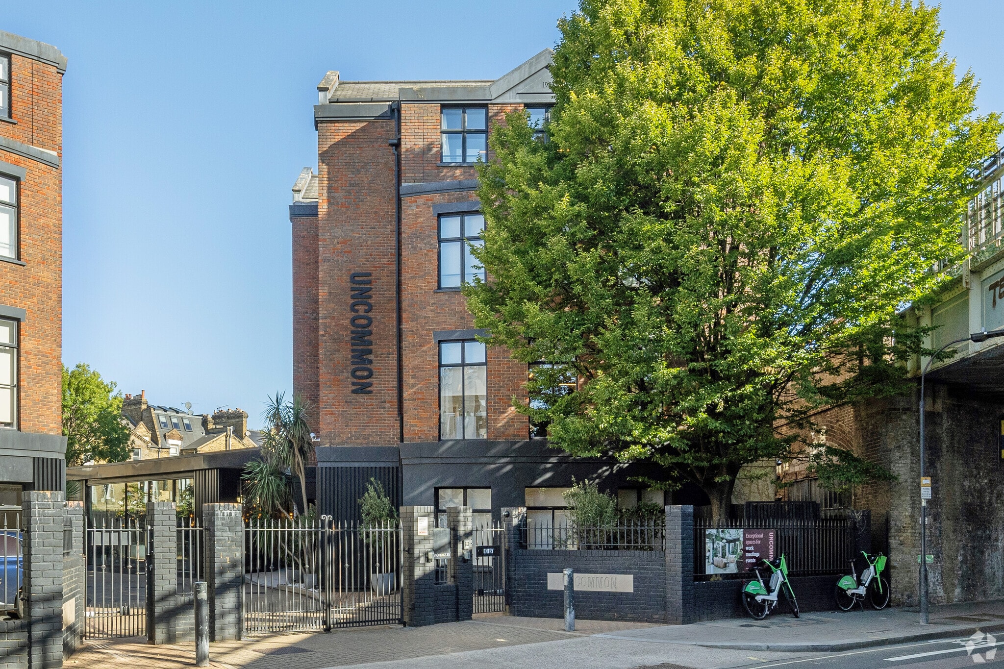 126-128 New Kings Rd, London for sale Primary Photo- Image 1 of 1