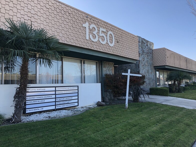 1350 W Robinhood Dr, Stockton, CA for lease - Building Photo - Image 1 of 13