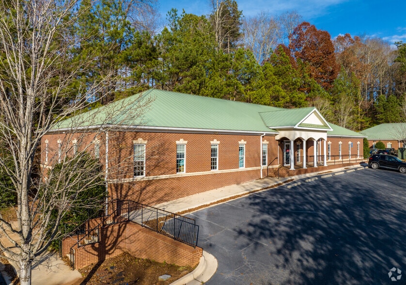 225 Millard Farmer Industrial Blvd, Newnan, GA for lease - Primary Photo - Image 1 of 3