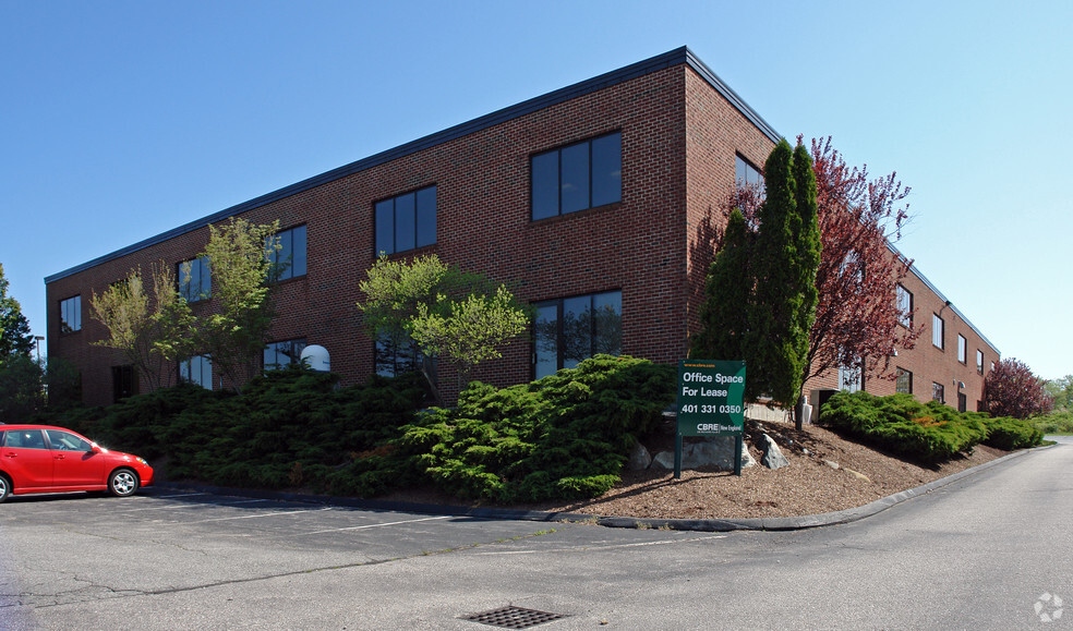 76 Hammarlund Way, Middletown, RI for lease - Building Photo - Image 3 of 9