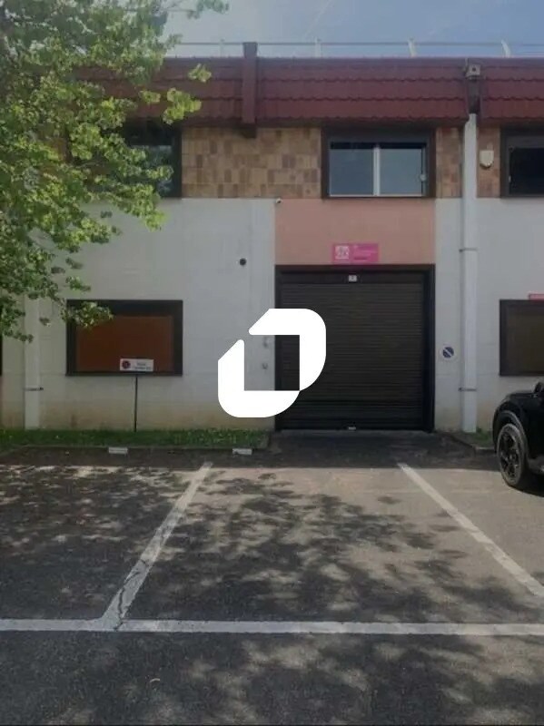 Flex in Massy for lease Building Photo- Image 1 of 8