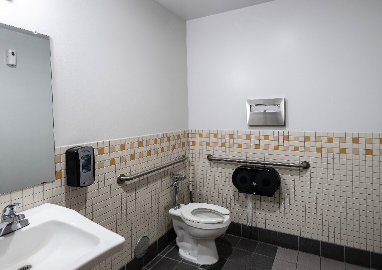 5811 W Talavi Blvd, Glendale, AZ for lease - Building Photo - Image 2 of 6