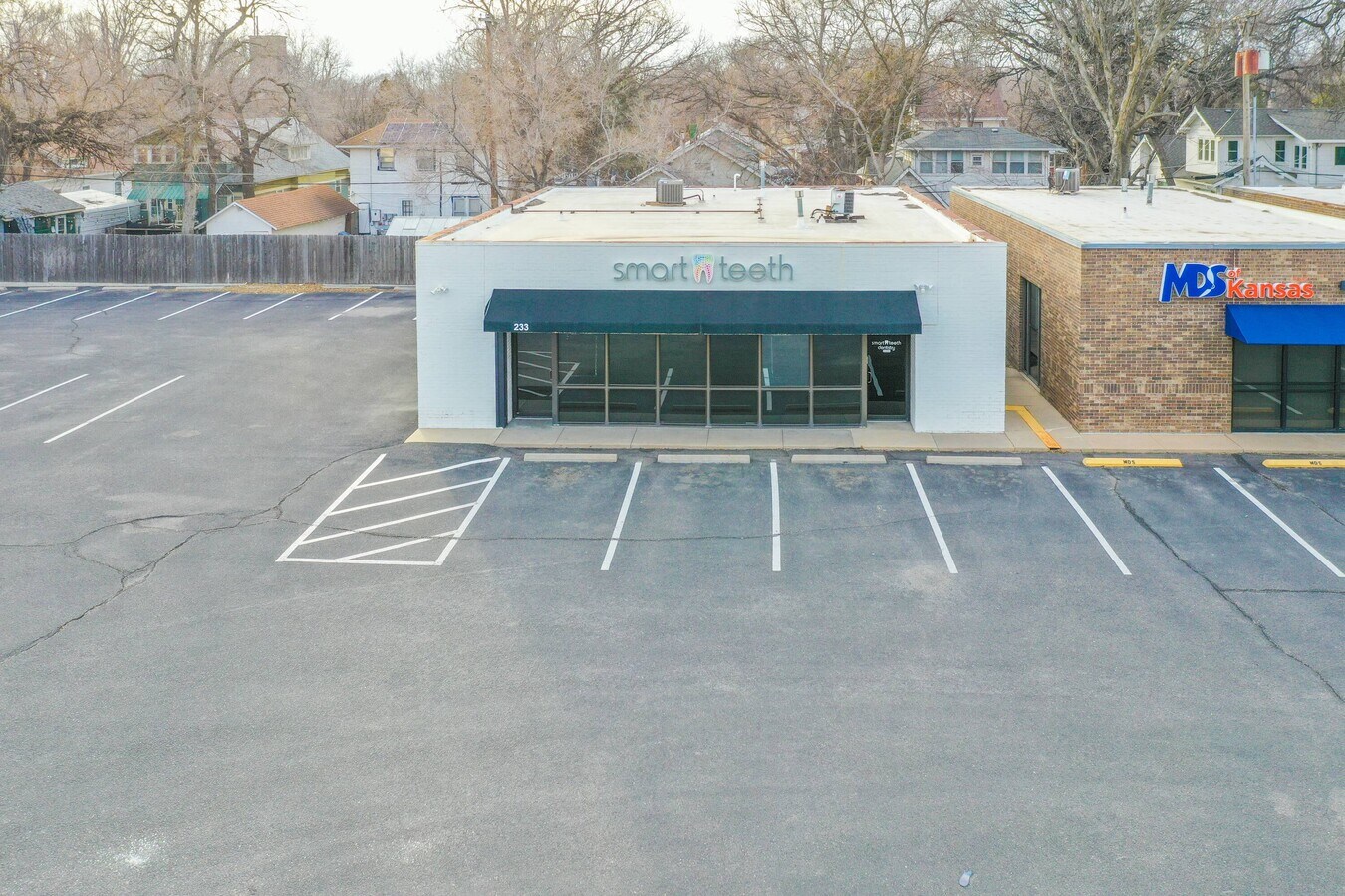 233 N Hillside St, Wichita, KS 67214 | LoopNet